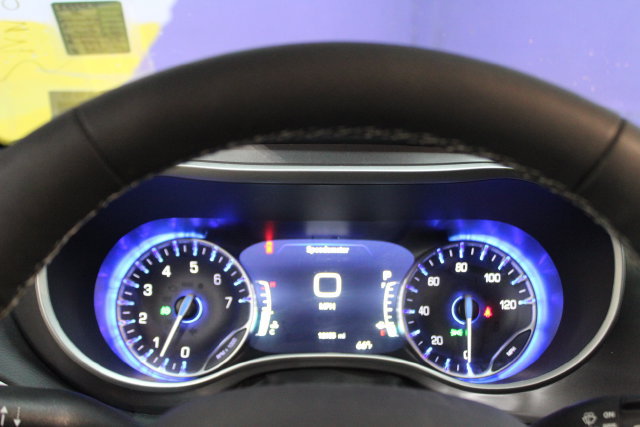 Used 2026 Chrysler Pacifica Select FWD image 18