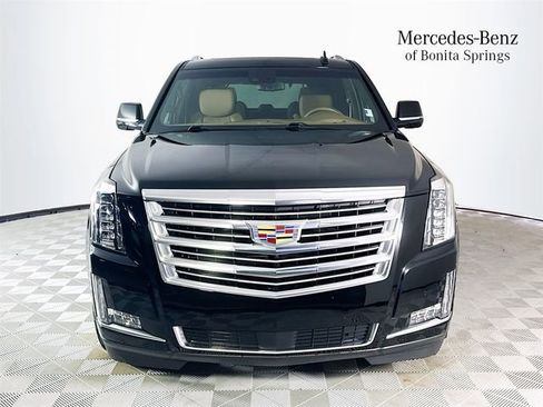 Used 2017 Cadillac Escalade Platinum AWD/4WD image 2