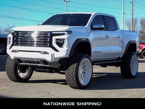 Used 2023 GMC Canyon Denali image 4