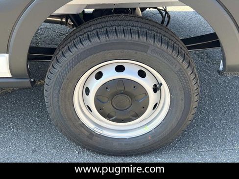 New 2026 Ford Transit 250 148 Medium Roof image 19