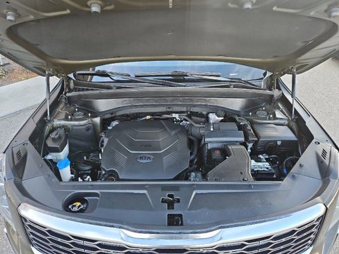 Used 2020 Kia Telluride S w/ S 8 Passenger Seating Package image 28