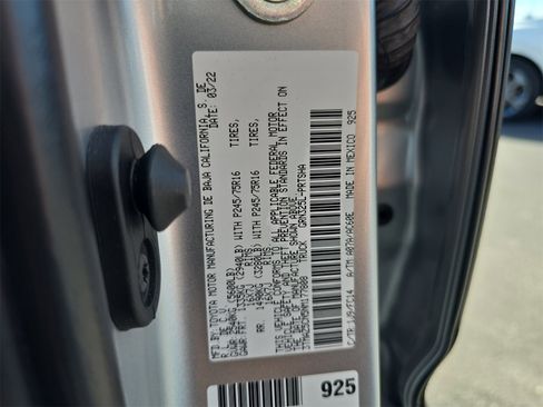 Used 2022 Toyota Tacoma TRD Sport image 26