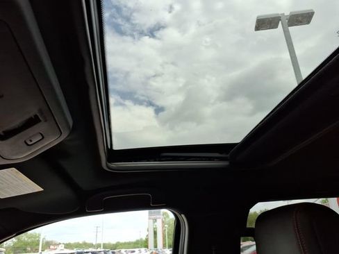 Certified 2024 Nissan Frontier PRO-4X w/ Pro Premium Package image 15