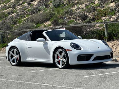 Certified 2022 Porsche 911 Targa 4S image 10