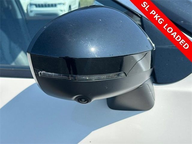 Used 2023 Nissan Rogue SL AWD/4WD image 9
