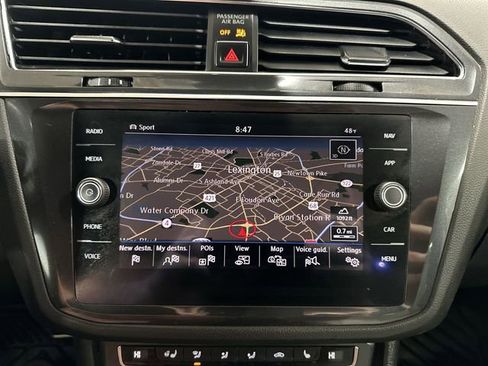 Used 2018 Volkswagen Tiguan SEL Premium w/ R-Line Package image 24