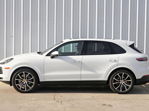 Used 2022 Porsche Cayenne S Platinum w/ Premium Package Plus image 50