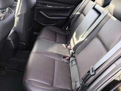 New 2026 MAZDA MAZDA3 2.5 S Hatchback w/ Premium Pkg FWD image 28