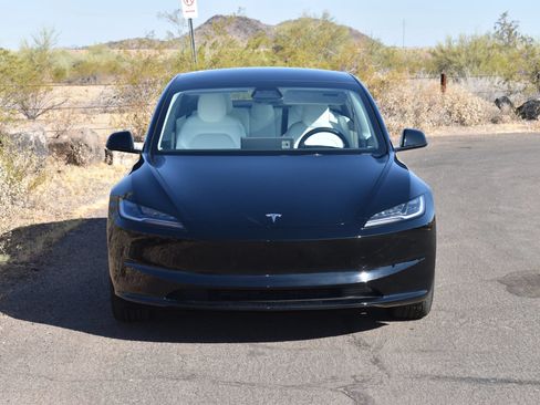 Used 2025 Tesla Model 3 RWD image 2