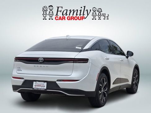 Used 2023 Toyota Crown AWD/4WD image 4