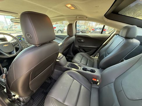 Used 2012 Chevrolet Volt Premium w/ Premium Trim Package image 24