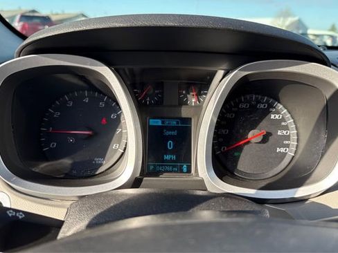 Used 2017 Chevrolet Equinox LT w/ Convenience Package image 15