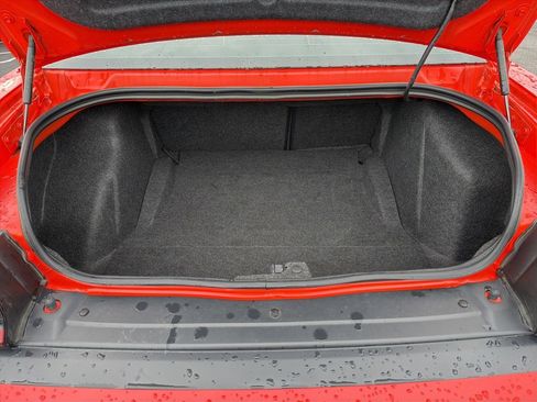 Used 2020 Dodge Challenger SXT image 8