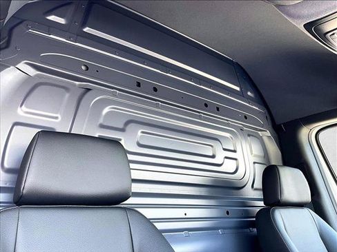 Used 2025 Mercedes-Benz Sprinter 2500 image 17