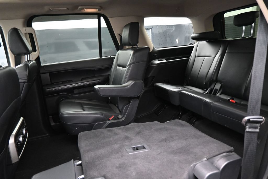 Used 2023 Ford Expedition XLT AWD/4WD image 29