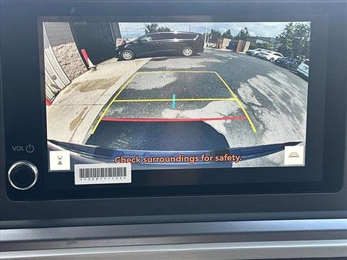 Certified 2025 Toyota Tacoma SR5 image 14