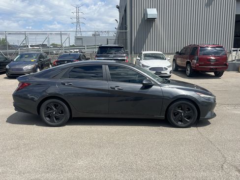 Used 2021 Hyundai Elantra SEL FWD image 8