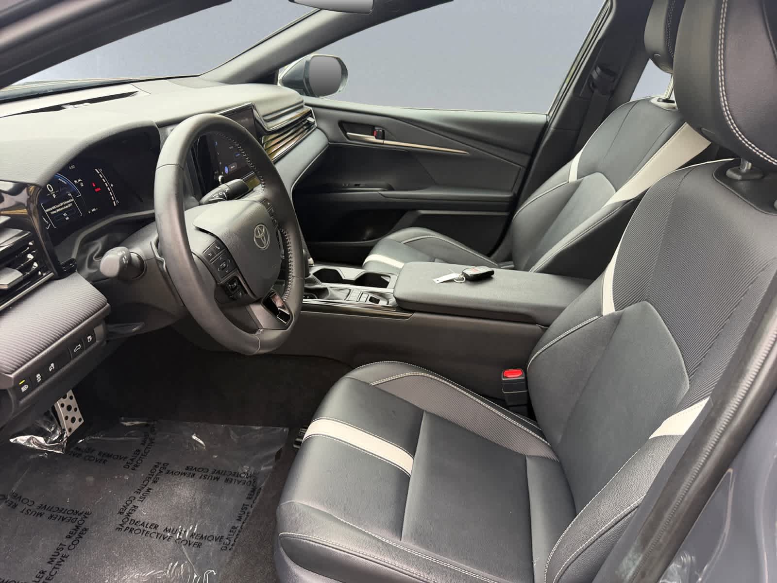 Used 2026 Toyota Camry SE FWD image 7