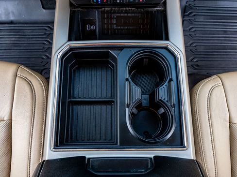 Used 2020 Ford F350 Lariat w/ Lariat Ultimate Package image 29