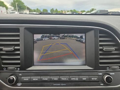 Used 2018 Hyundai Elantra Value Edition FWD image 11