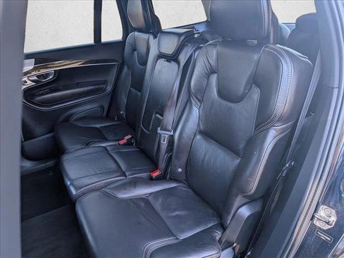 Used 2017 Volvo XC90 T6 Momentum w/ Vision Package image 19