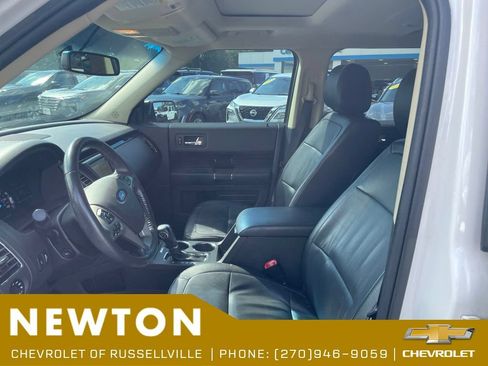 Used 2018 Ford Flex SEL w/ Equipment Group 202A FWD image 4