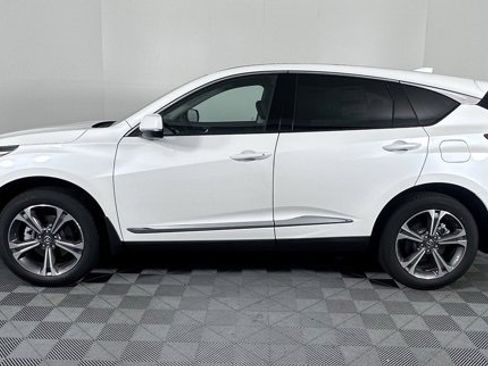 Used 2025 Acura RDX w/ Technology Package image 4
