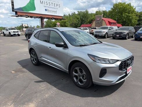 Used 2024 Ford Escape ST-Line w/ Tech Pack #1 AWD/4WD image 3