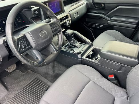 Used 2025 Toyota Tacoma SR5 image 11
