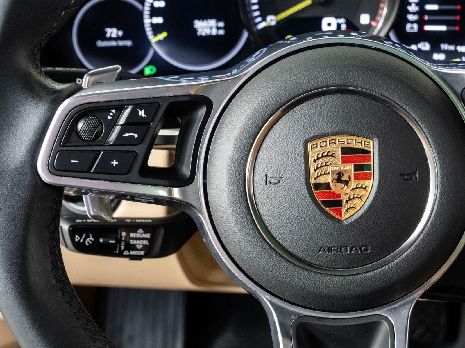 Certified 2023 Porsche Cayenne Platinum Edition AWD/4WD image 10