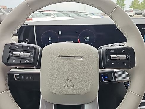 Used 2024 Hyundai Santa Fe Limited image 21
