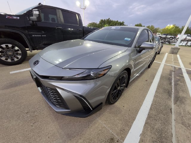 Used 2026 Toyota Camry SE w/ Convenience Package FWD image 3