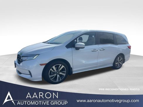 Used 2023 Honda Odyssey Touring image 1