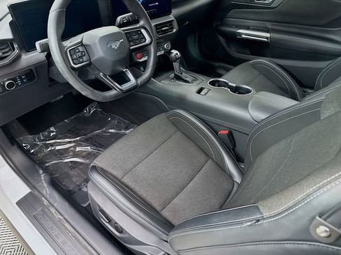 Used 2024 Ford Mustang Coupe image 21