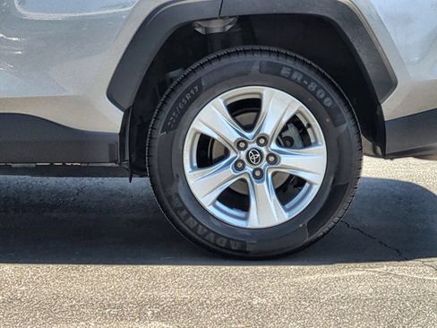 Used 2020 Toyota RAV4 XLE AWD/4WD image 35