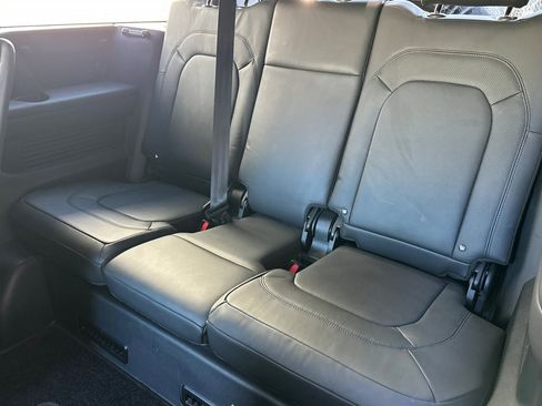 Used 2025 Land Rover Defender 130 S image 33