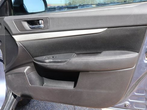 Used 2013 Subaru Outback 2.5i Premium image 9