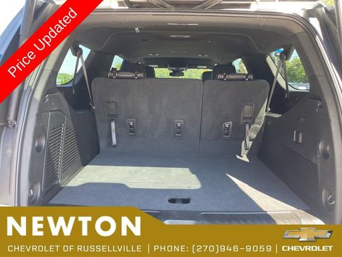 Used 2023 GMC Yukon XL SLT AWD/4WD image 41