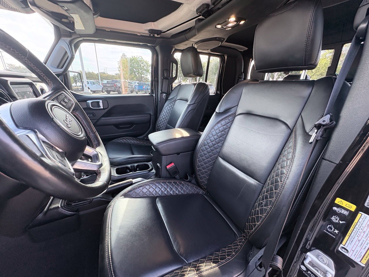 Used 2022 Jeep Gladiator Overland AWD/4WD image 6