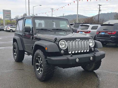 Used 2018 Jeep Wrangler Sport image 7