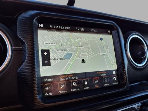 Used 2022 Jeep Wrangler Unlimited Sahara image 7