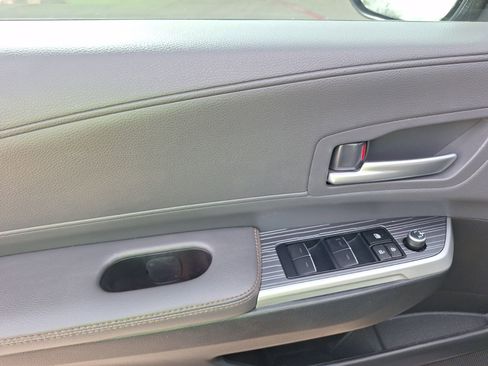 Used 2024 Toyota Sienna XLE Woodland Edition image 17