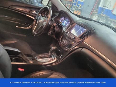 Used 2017 Buick Regal AWD image 7