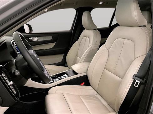 Used 2024 Volvo XC40 B5 Ultimate w/ Climate Package AWD/4WD image 24