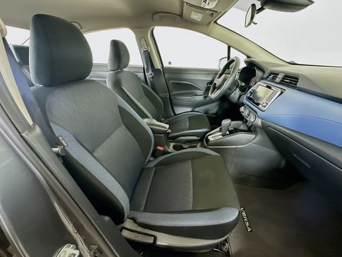 Used 2025 Nissan Versa SV FWD image 29