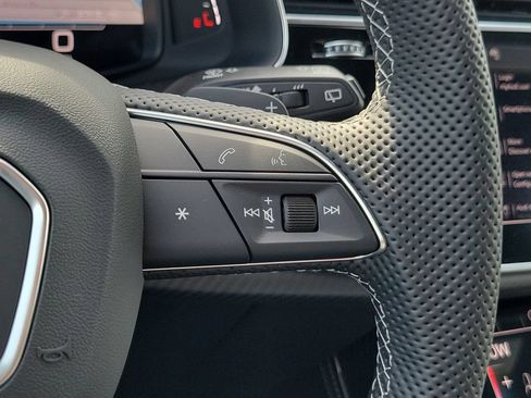 New 2026 Audi SQ7 Premium Plus AWD/4WD image 9