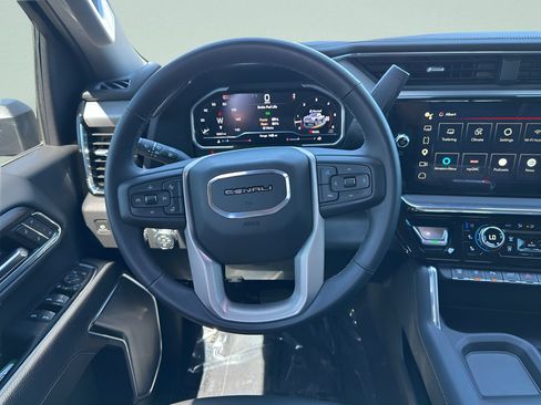 Used 2024 GMC Sierra 2500 Denali AWD/4WD image 21