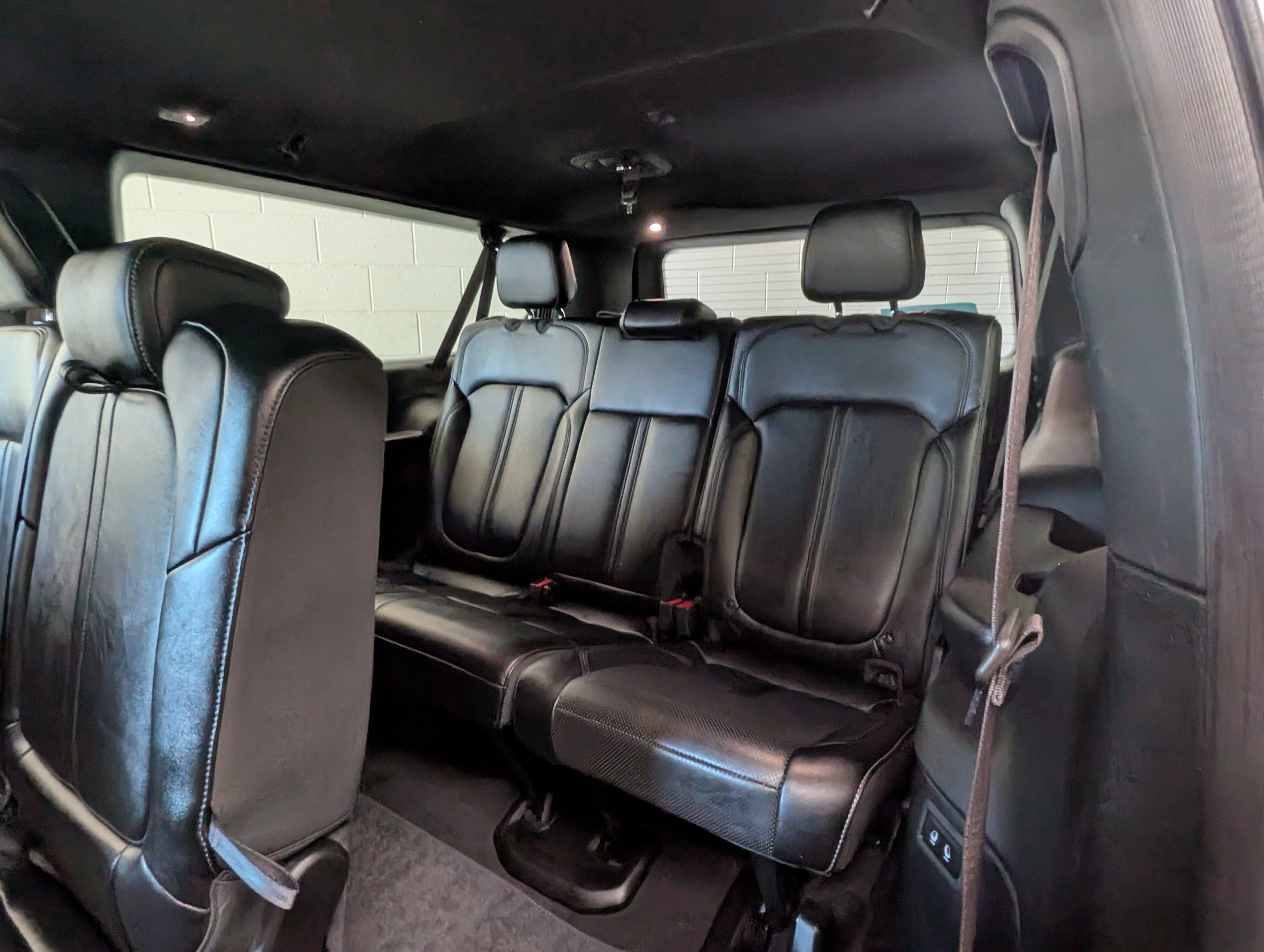 Used 2024 Jeep Wagoneer L Series II w/ Flexible Seating Group AWD/4WD image 8