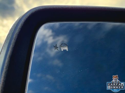 Used 2024 Chevrolet Traverse RS image 16