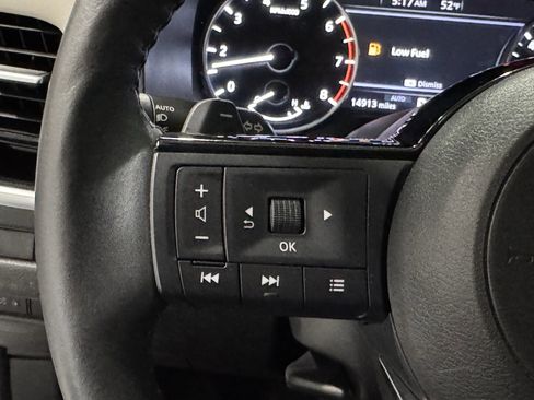 Used 2023 Nissan Rogue SL image 30